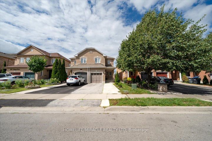 Photo 0 at 326 Albright Road, Fletcher's Creek Village, Brampton