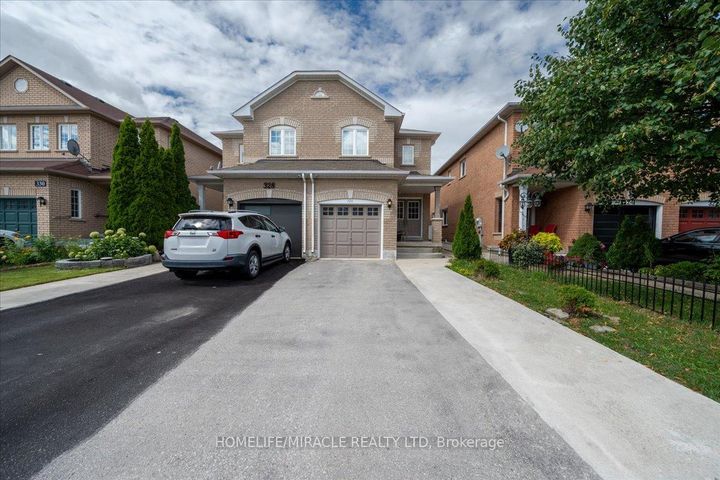 Photo 2 at 326 Albright Road, Fletcher's Creek Village, Brampton
