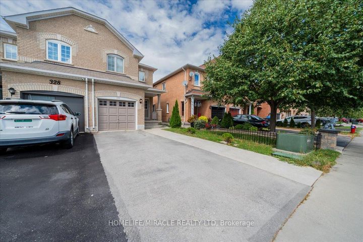 Photo 4 at 326 Albright Road, Fletcher's Creek Village, Brampton