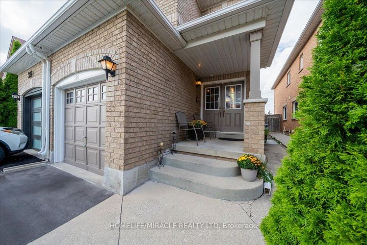 Photo 7 at 326 Albright Road, Fletcher's Creek Village, Brampton