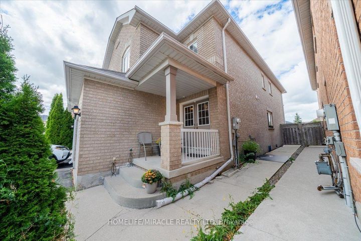 Photo 8 at 326 Albright Road, Fletcher's Creek Village, Brampton
