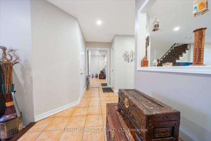 Photo 11 at 326 Albright Road, Fletcher's Creek Village, Brampton