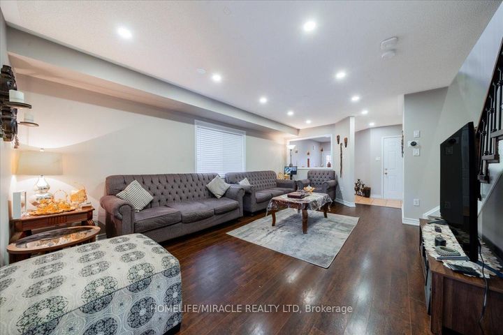Photo 16 at 326 Albright Road, Fletcher's Creek Village, Brampton