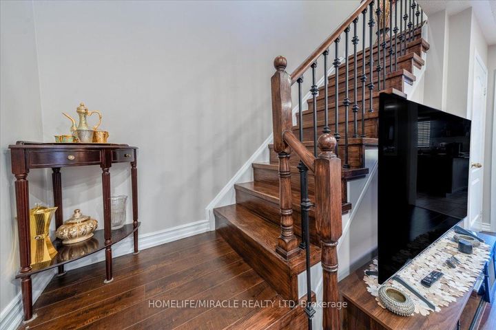 Photo 20 at 326 Albright Road, Fletcher's Creek Village, Brampton