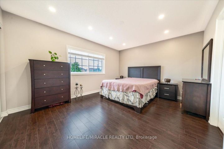 Photo 24 at 326 Albright Road, Fletcher's Creek Village, Brampton