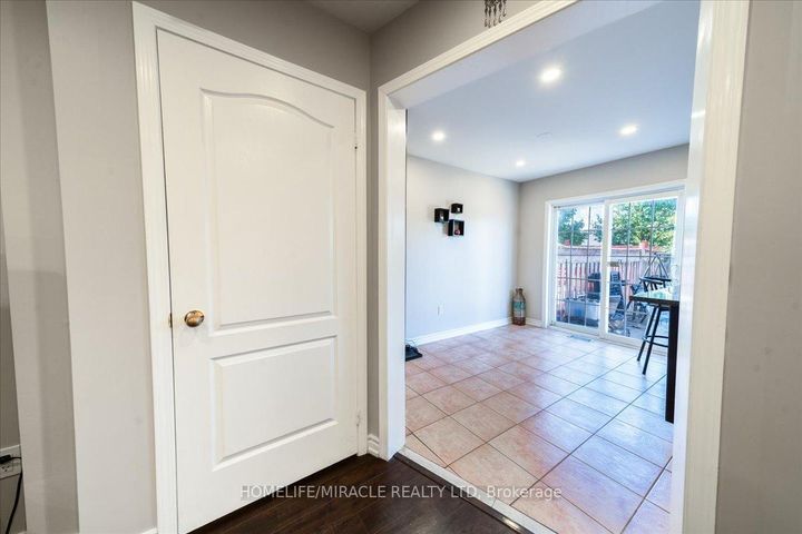 Photo 31 at 326 Albright Road, Fletcher's Creek Village, Brampton