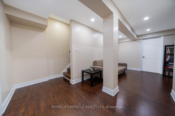 Photo 33 at 326 Albright Road, Fletcher's Creek Village, Brampton