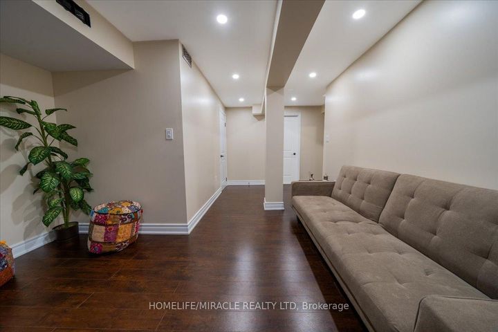 Photo 36 at 326 Albright Road, Fletcher's Creek Village, Brampton