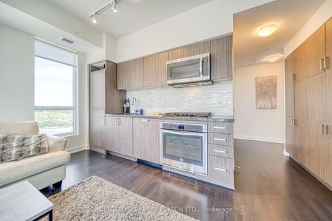 Photo 9 at 1211 - 501 St. Clair Avenue W, Casa Loma, Toronto
