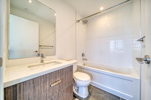 Photo 16 at 1211 - 501 St. Clair Avenue W, Casa Loma, Toronto