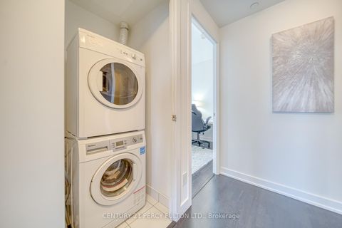 Photo 17 at 1211 - 501 St. Clair Avenue W, Casa Loma, Toronto