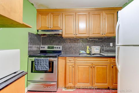 Photo 1 at 610 Vaughan Road, Oakwood Village, Toronto