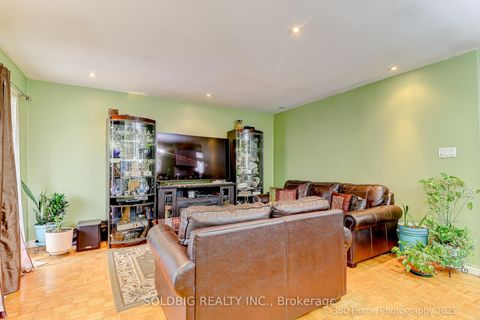 Photo 13 at 610 Vaughan Road, Oakwood Village, Toronto