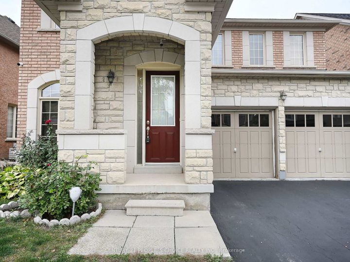Photo 3 at 23 Lanebrook Drive, Bram East, Brampton