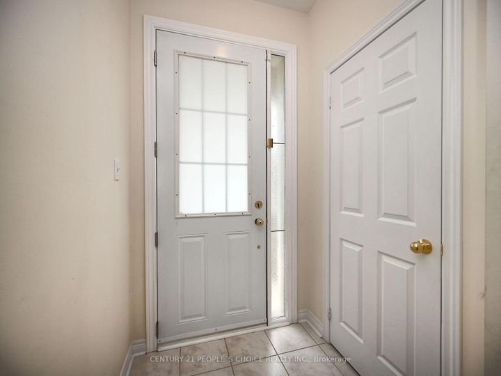 Photo 6 at 23 Lanebrook Drive, Bram East, Brampton