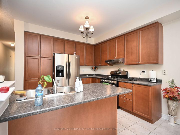 Photo 12 at 23 Lanebrook Drive, Bram East, Brampton