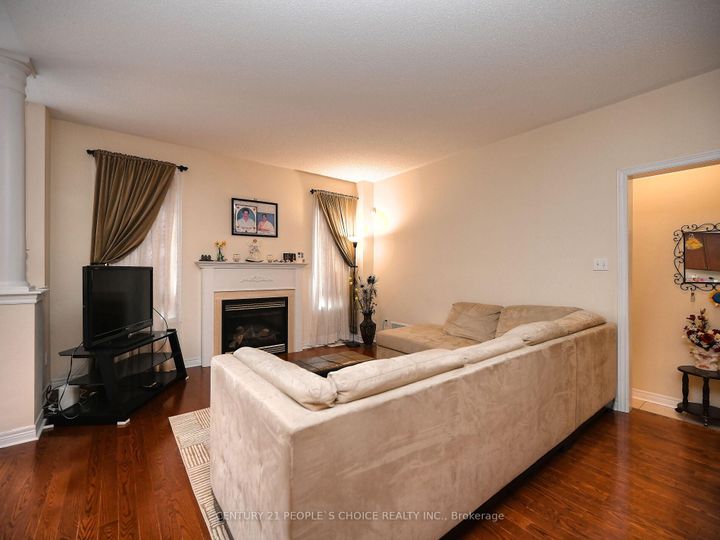 Photo 17 at 23 Lanebrook Drive, Bram East, Brampton