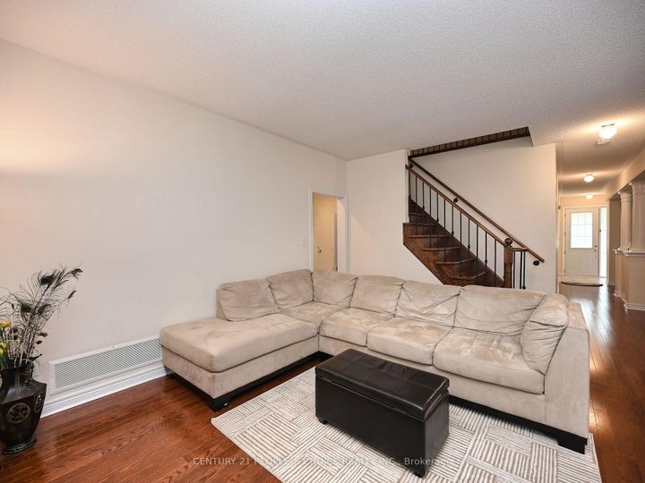 Photo 18 at 23 Lanebrook Drive, Bram East, Brampton