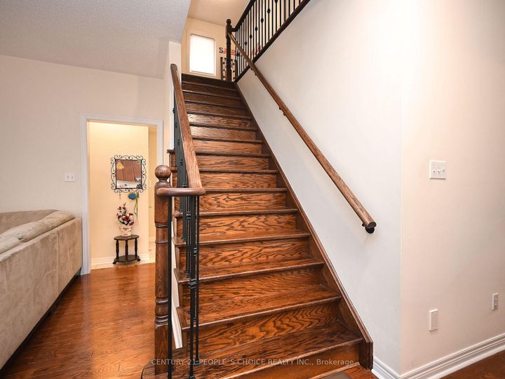 Photo 25 at 23 Lanebrook Drive, Bram East, Brampton