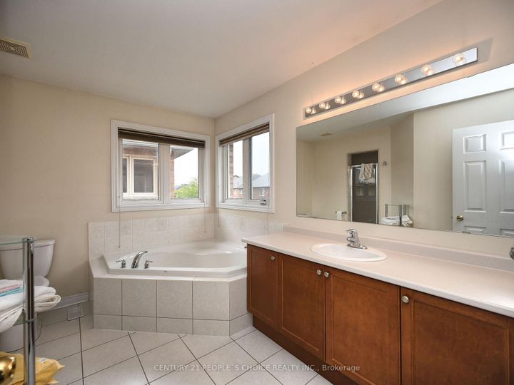 Photo 33 at 23 Lanebrook Drive, Bram East, Brampton