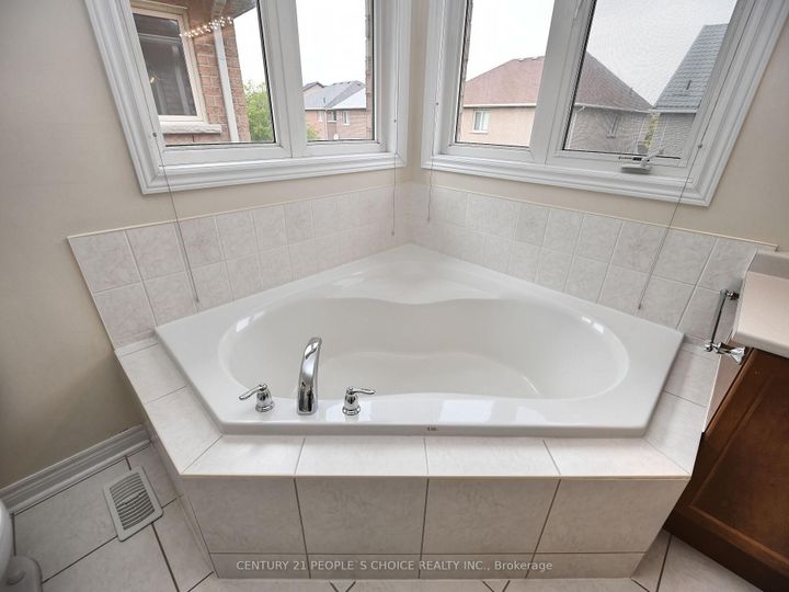 Photo 35 at 23 Lanebrook Drive, Bram East, Brampton