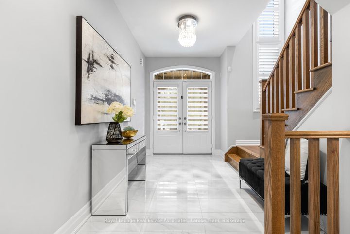 Photo 3 at 26 Perdita Road, Bram West, Brampton