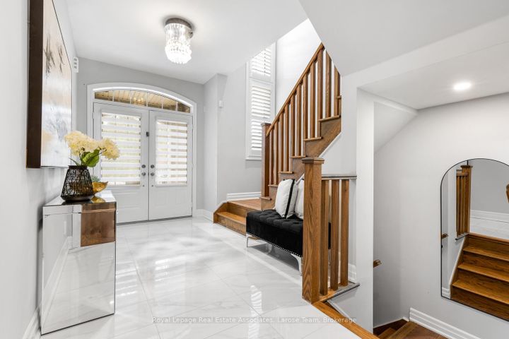 Photo 4 at 26 Perdita Road, Bram West, Brampton