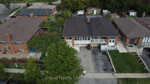 Photo 2 at 61 Rockbank Crescent, Pelmo Park W5, Toronto