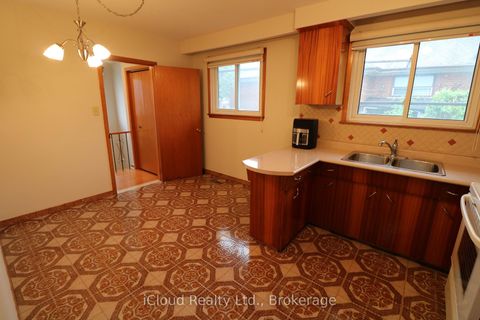 Photo 6 at 61 Rockbank Crescent, Pelmo Park W5, Toronto