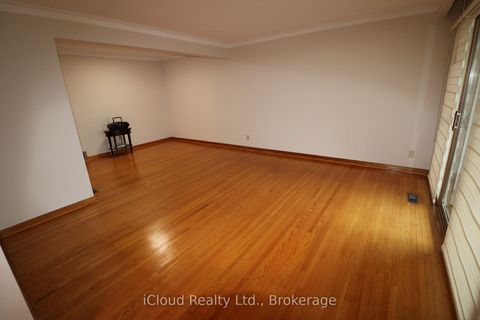 Photo 8 at 61 Rockbank Crescent, Pelmo Park W5, Toronto