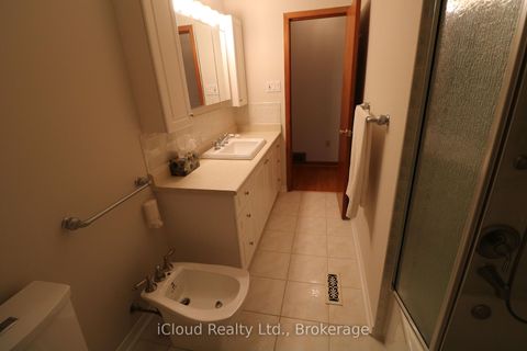 Photo 18 at 61 Rockbank Crescent, Pelmo Park W5, Toronto
