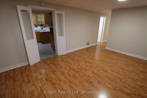Photo 26 at 61 Rockbank Crescent, Pelmo Park W5, Toronto