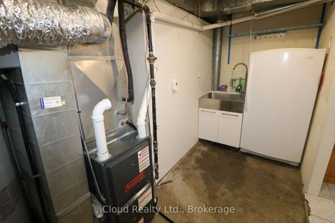 Photo 31 at 61 Rockbank Crescent, Pelmo Park W5, Toronto