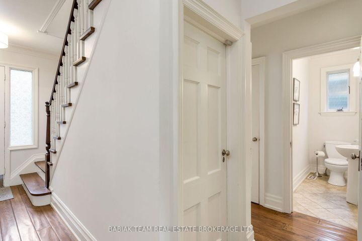 Photo 15 at 9 Humbercrest Point, Lambton Baby Point, Toronto
