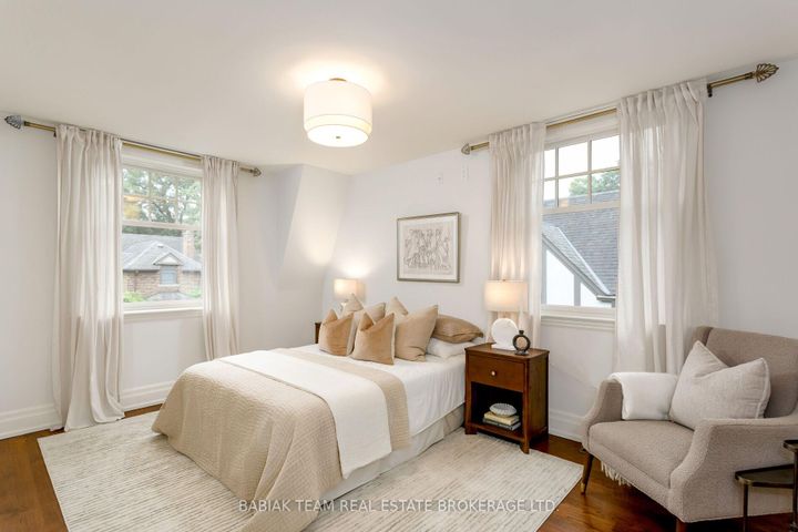 Photo 19 at 9 Humbercrest Point, Lambton Baby Point, Toronto