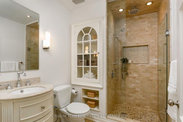 Photo 29 at 9 Humbercrest Point, Lambton Baby Point, Toronto