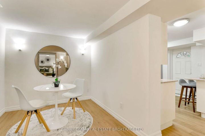 Photo 33 at 9 Humbercrest Point, Lambton Baby Point, Toronto