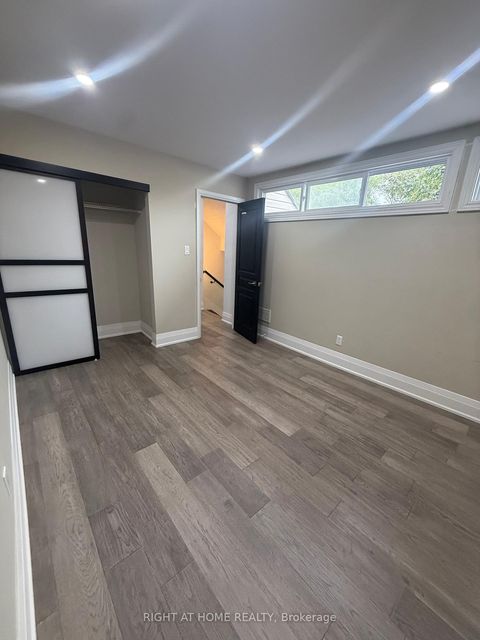 Photo 8 at 133 - 287 Milestone Crescent, Aurora Village, Aurora Photo 8 at 133 - 287 Milestone Crescent, Aurora Village, Aurora