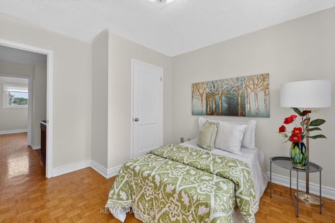 Photo 34 at 69 Wade Gate, Brownridge, Vaughan