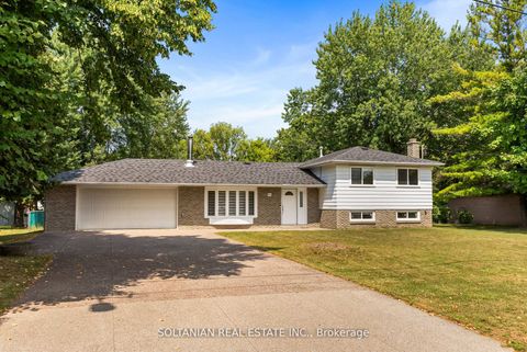 Photo 1 at 66 Lakeland Crescent, Oak Ridges Lake Wilcox, Richmond Hill