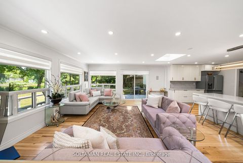 Photo 3 at 66 Lakeland Crescent, Oak Ridges Lake Wilcox, Richmond Hill