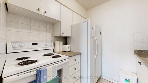 Photo 9 at 210 - 940 Caledonia Road, Glen Park, Toronto