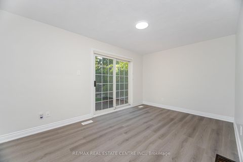 Photo 20 at 525 SWANN Drive, WO West, Oakville