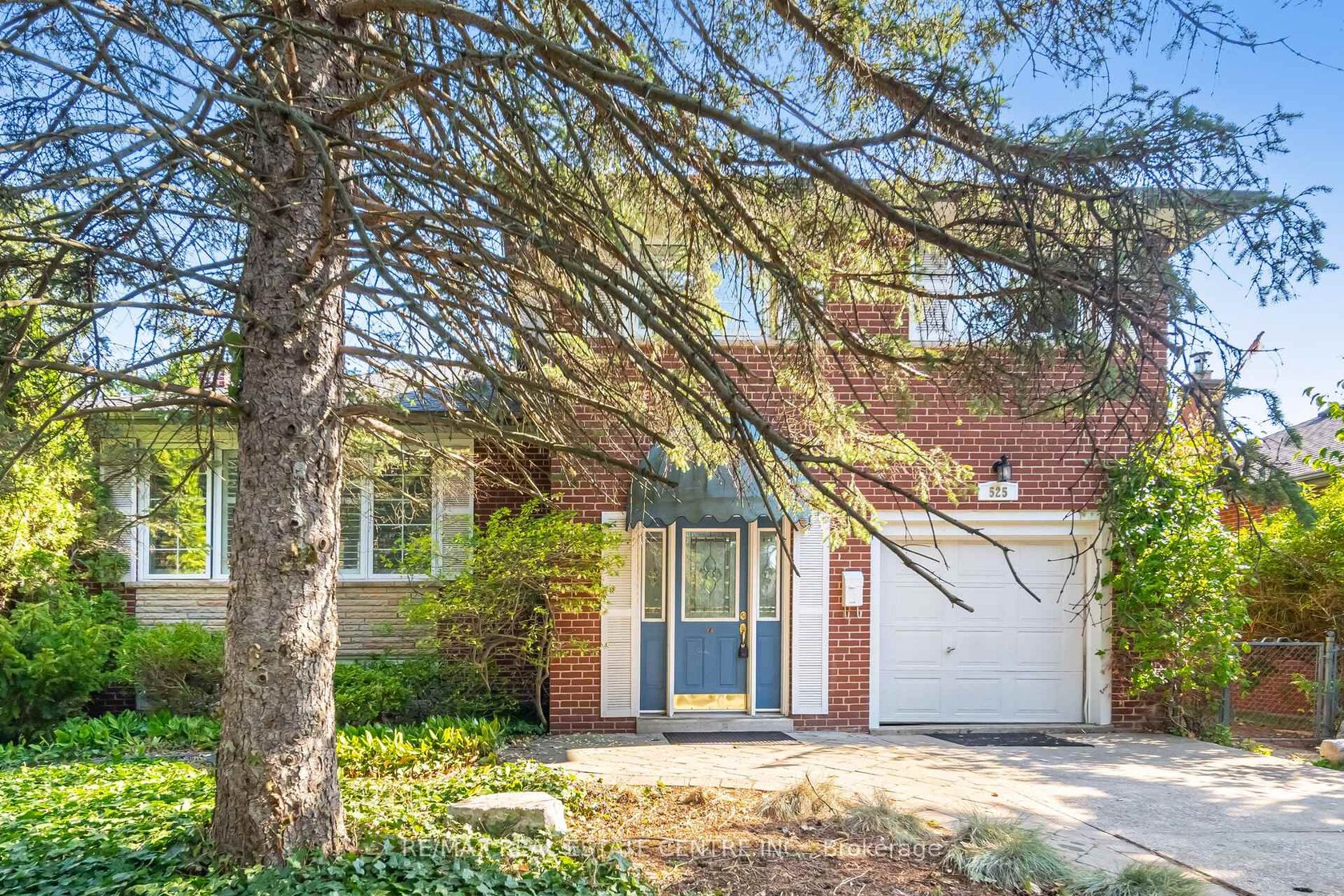 525 SWANN Drive, WO West, Oakville by Loree Meneguzzi Real Estate 525 SWANN Drive, WO West, Oakville