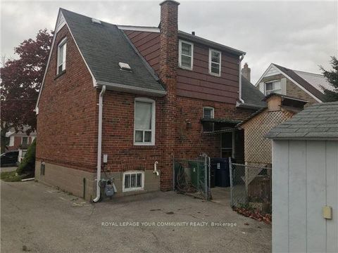Photo 2 at 42 Yorkdale Crescent, Pelmo Park W5, Toronto