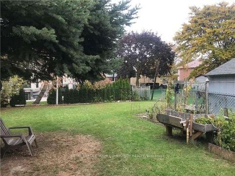 Photo 3 at 42 Yorkdale Crescent, Pelmo Park W5, Toronto