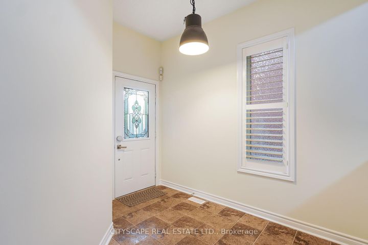 Photo 3 at 5515 Challenger Drive, Churchill Meadows, Mississauga
