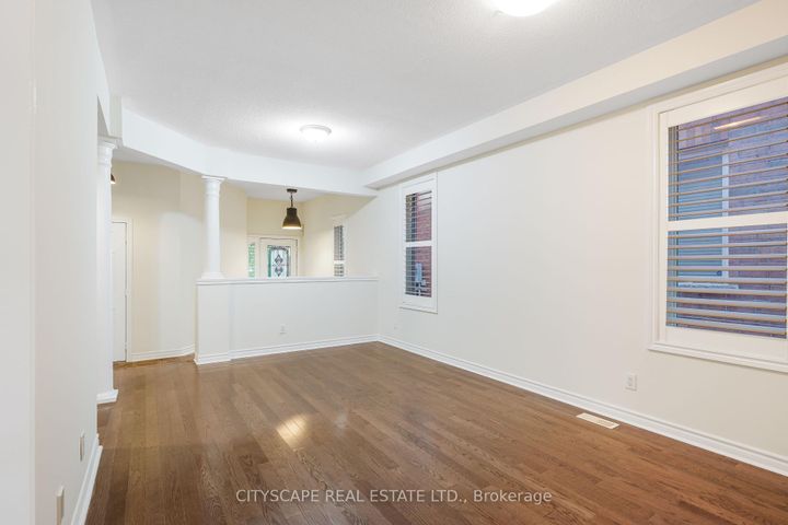 Photo 7 at 5515 Challenger Drive, Churchill Meadows, Mississauga