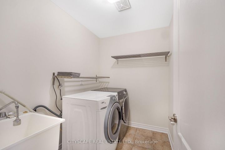 Photo 27 at 5515 Challenger Drive, Churchill Meadows, Mississauga