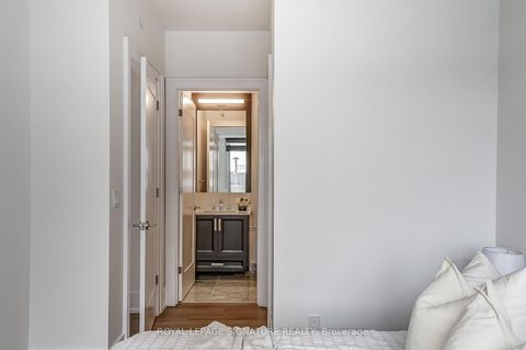 Photo 24 at 853 - 25 Adra Grado Way, Bayview Village, Toronto